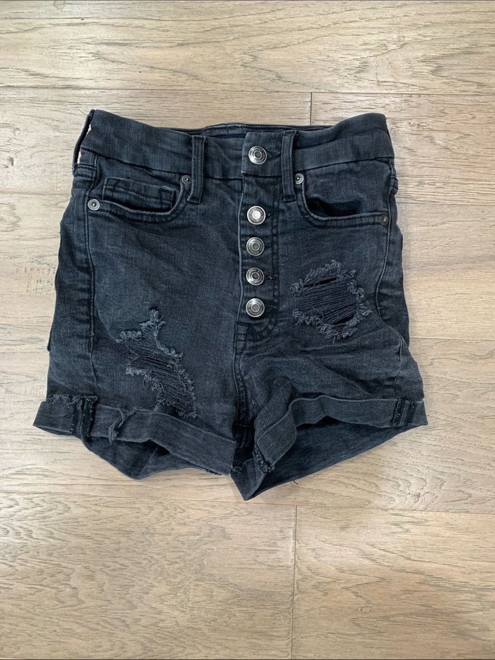 Aero Super High-Rise Distressed Black Denim Shorts with Button Front Size 000
